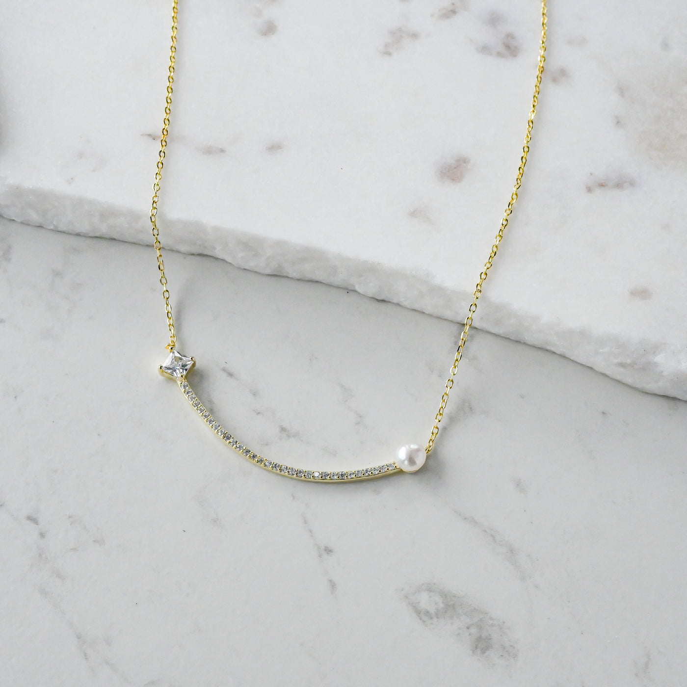 Crystals & Pearl Gold Necklace