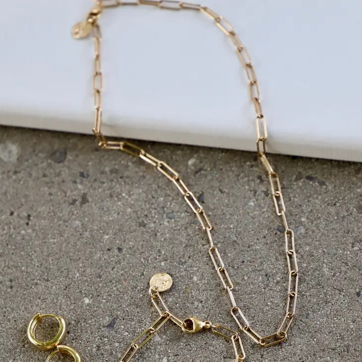 Smooth Paperclip Gold Chain Necklace